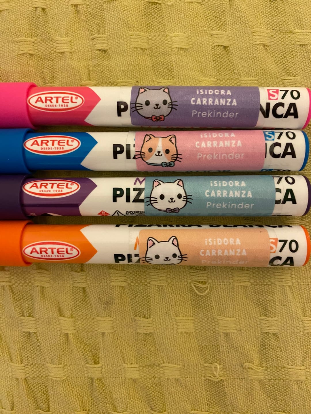 Customer photo review of Etiquetas escolares "Gatitos M1"