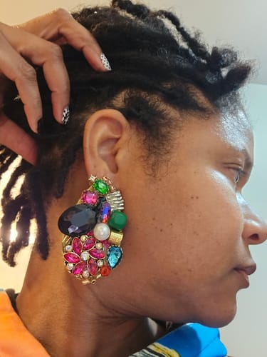 Customer photo review of Paradiso Stud Earring - Teardrop