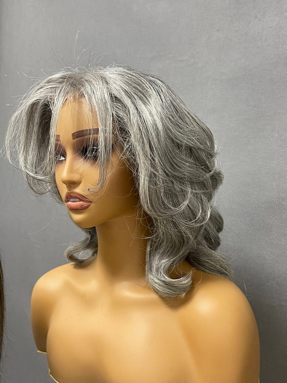 Customer photo review of Luvwin 5x5 Salt And Pepper Glueless Gray Color Layered Cut Body Wave Pre-Cut Lace Bob Wig 100% Human Hair