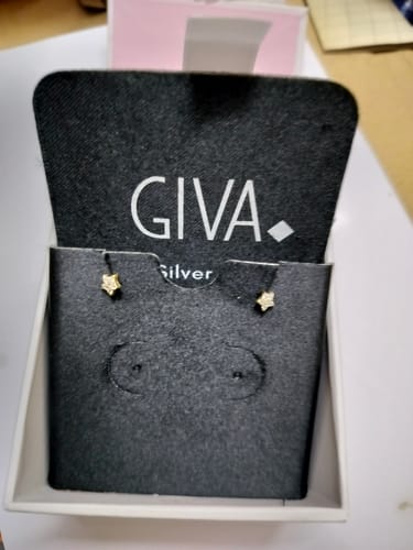 Customer photo review of Anushka Sharma Golden Star Constellation Studs