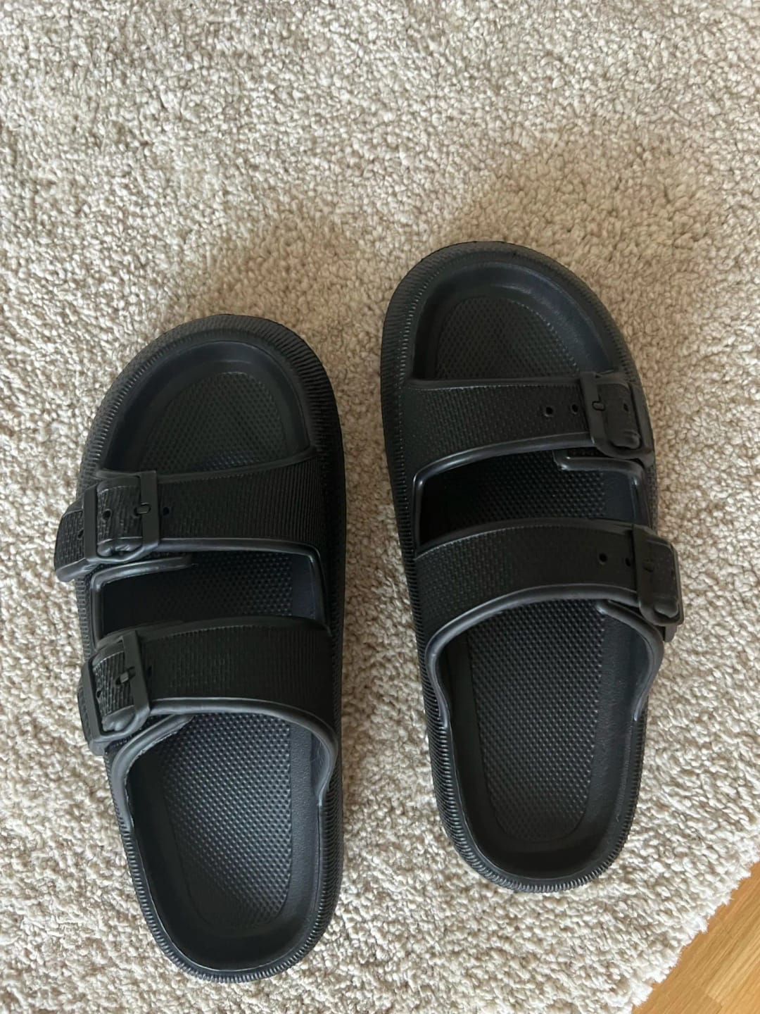Customer photo review of The Snuggi Sandals