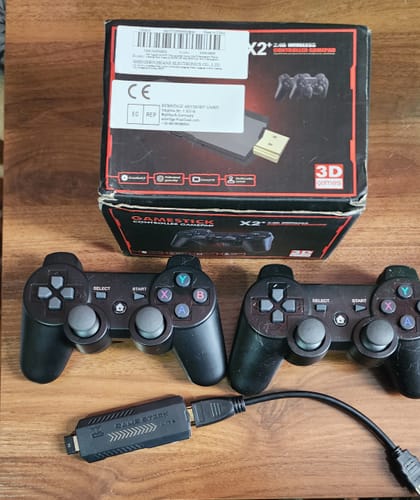 Reseña con foto de un cliente sobre Consola de videojuegos RetroGamer® para TV o PC
