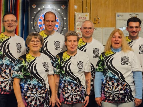 Customer photo review of Maxcorners Multicolor Dart Personalized Name 3D Shirt