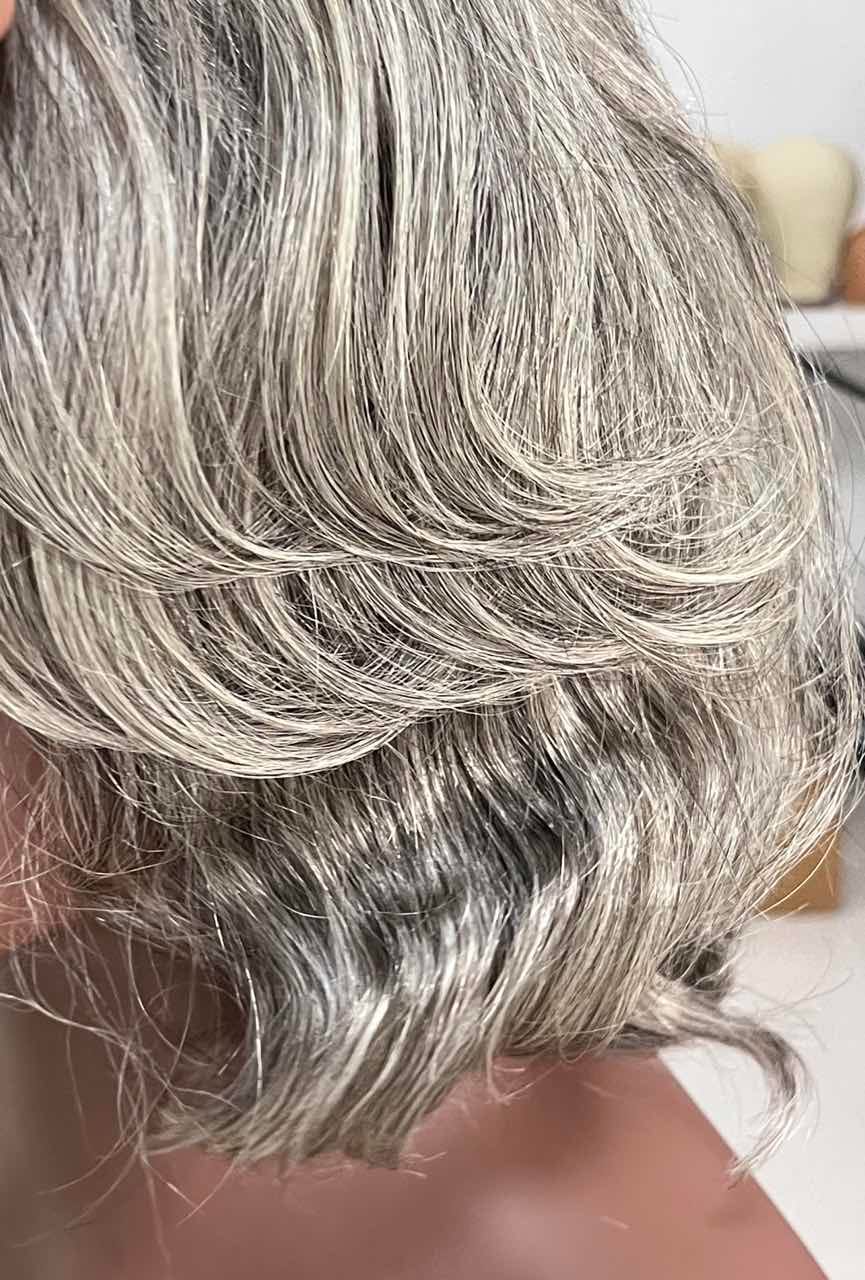 Customer photo review of Luvwin 5x5 Salt And Pepper Glueless Gray Color Layered Cut Body Wave Pre-Cut Lace Bob Wig 100% Human Hair
