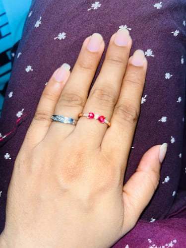 Customer photo review of Anushka Sharma Rose Gold Cherry Bow Heart Ring