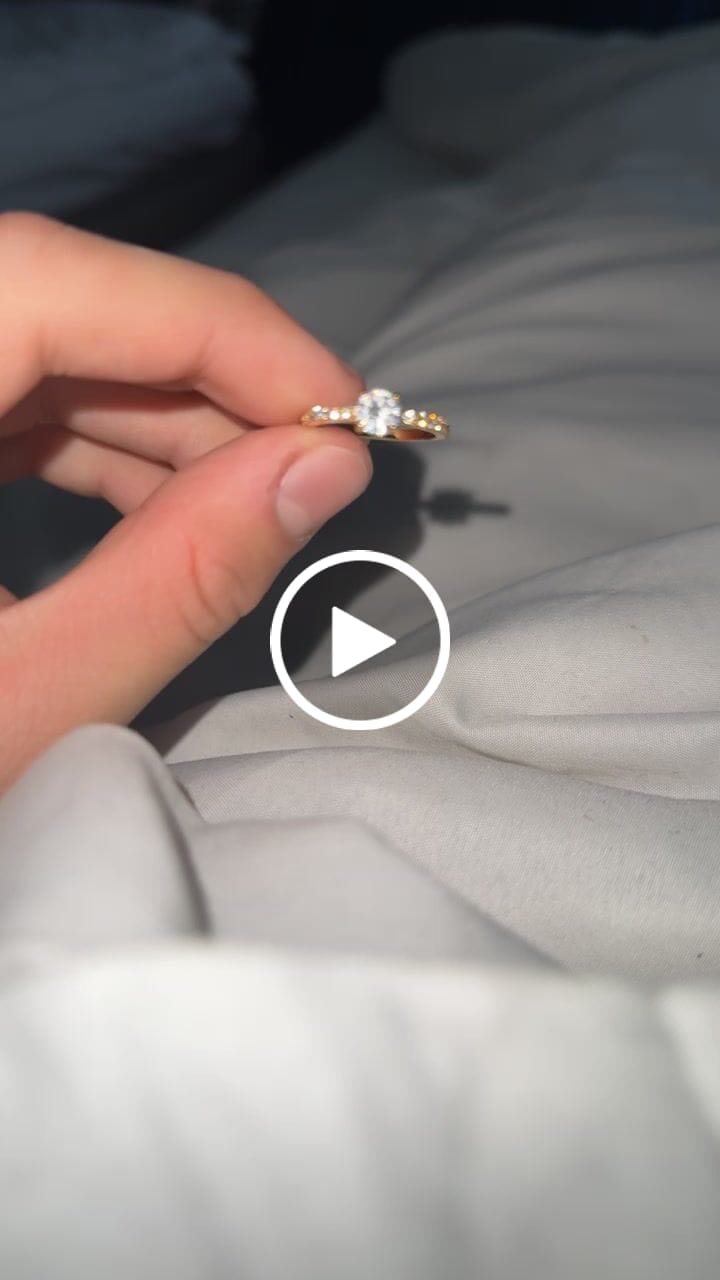Customer video review of Graceful Ring | 18K vergoldet