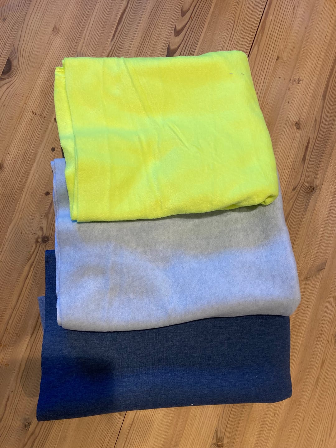 Customer photo review of Plain Fleece/Sweatshirt Remnants