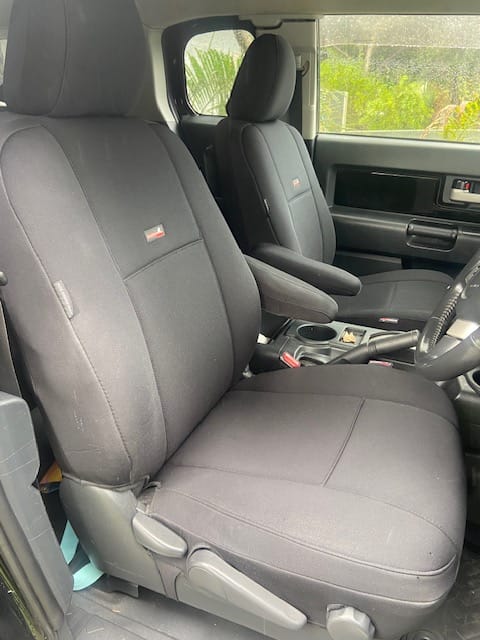 Customer photo review of Sharkskin PLUS Neoprene Seat Covers for Toyota FJ Cruiser (03/2011-ON)