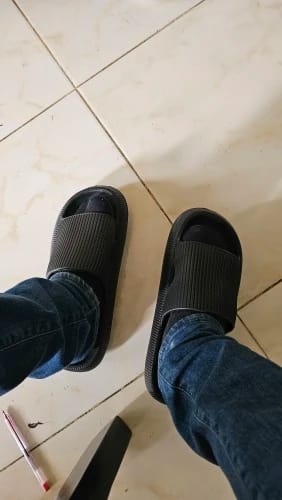 Customer photo review of The Snuggi Sandals