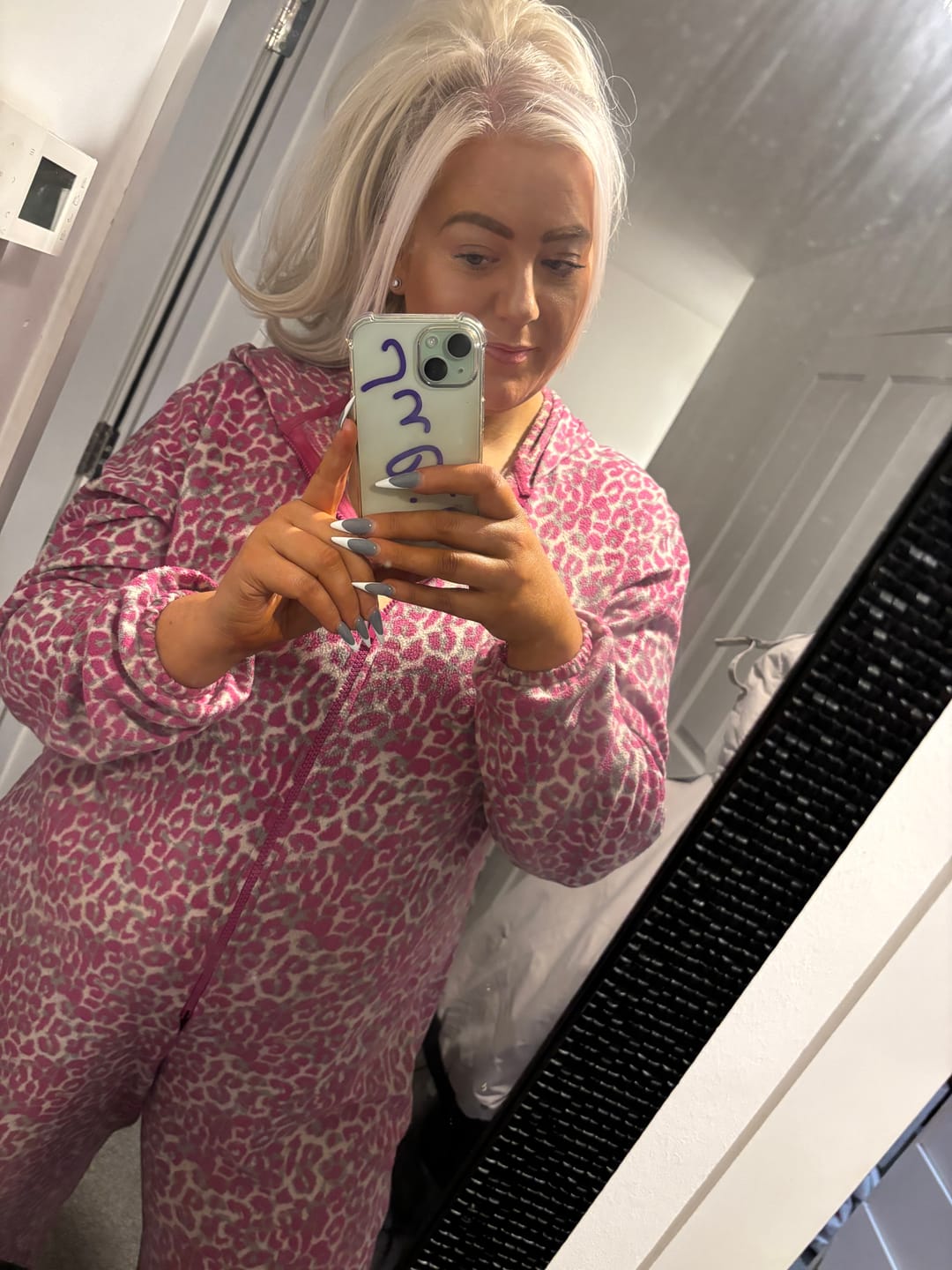 Customer photo review of Stranded Short Swoop Ponytail