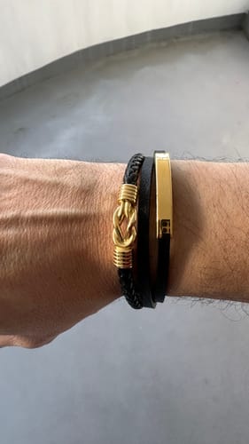 Customer photo review of Lederarmband "Proud"