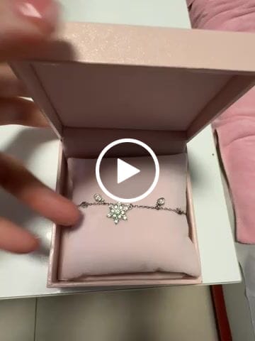 Customer video review of MIA (U.P. $98)