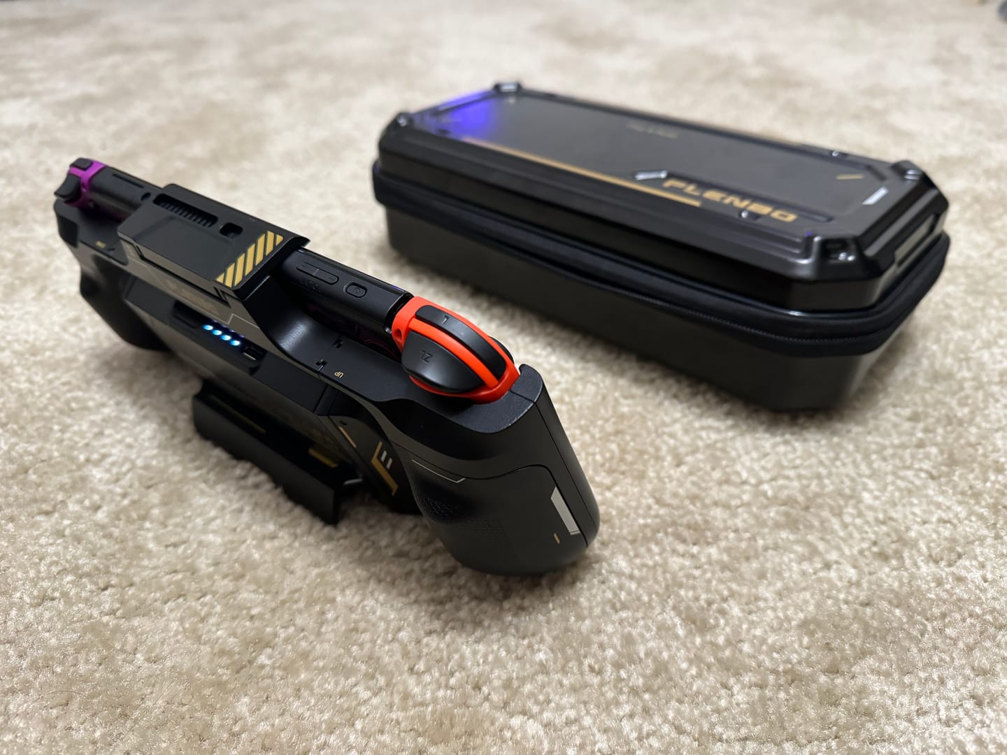 Customer photo review of Plenbo G-case - All-in-1 Gaming Case for Switch & OLED