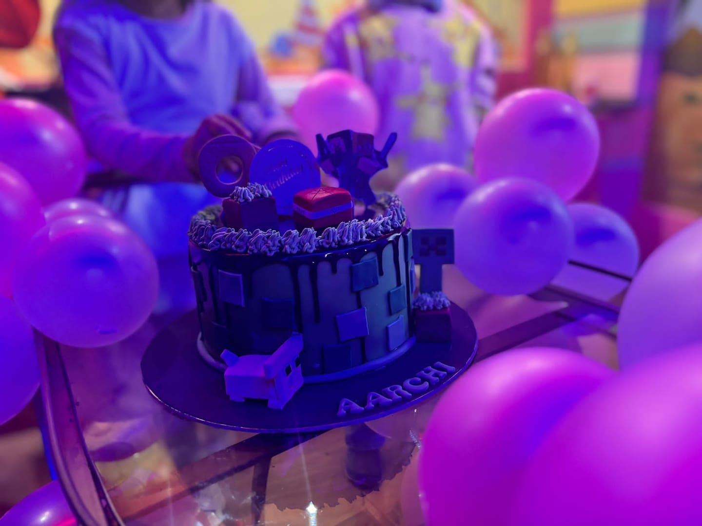 Customer photo review of Minecraft Drip Design Cake
