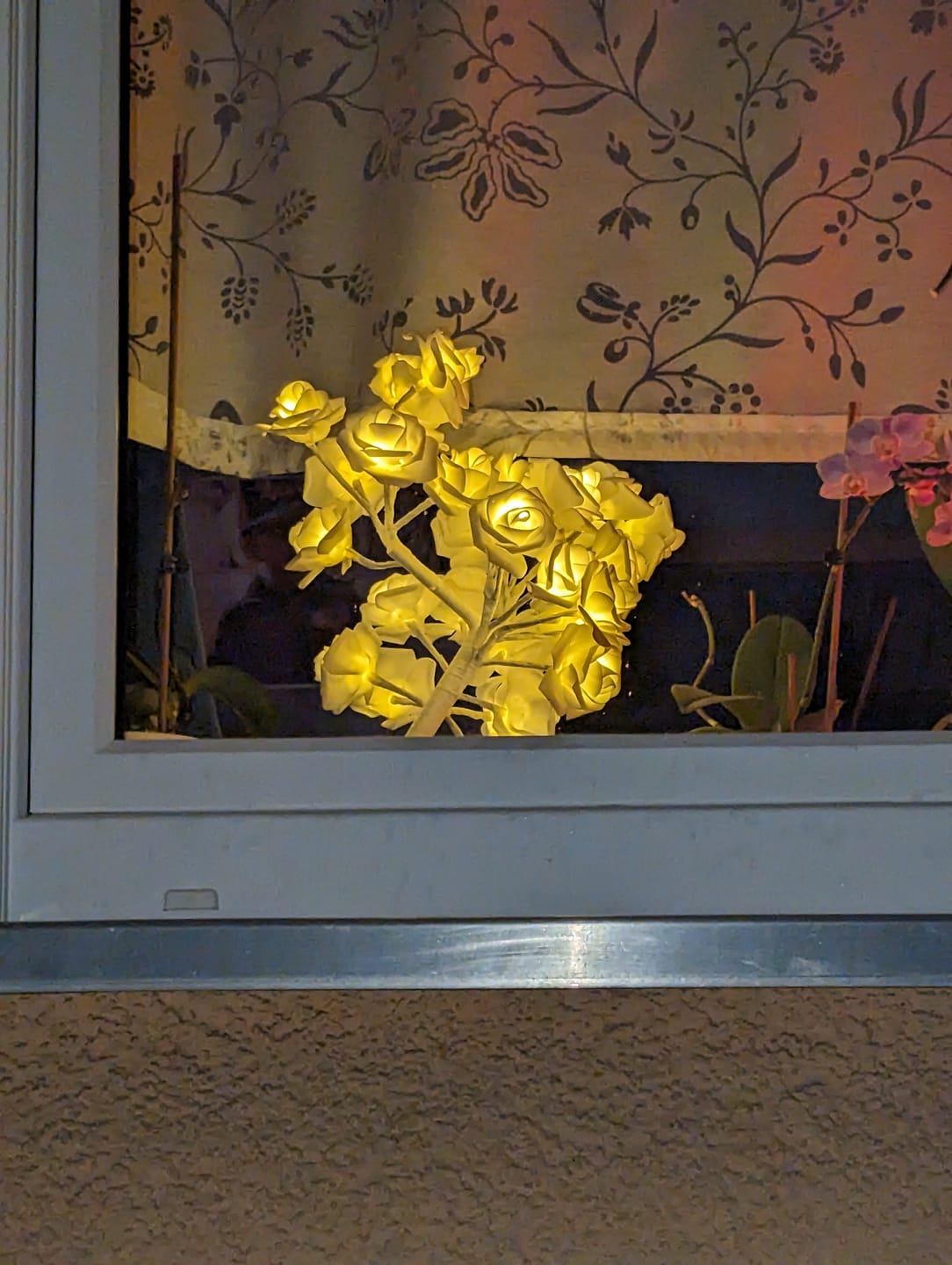 Customer photo review of Bäumlein® - mit 32 LED Rosen