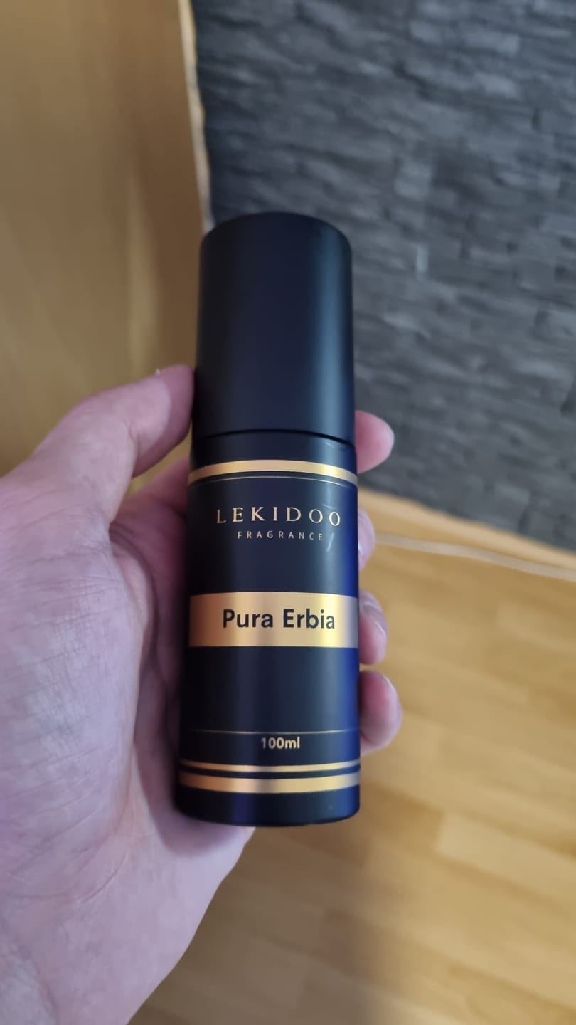 Customer photo review of Pura Erbia Autoparfüm