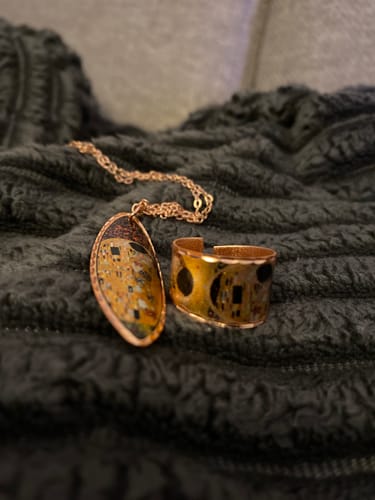 Customer photo review of Gustav Klimt The Kiss Yüzük