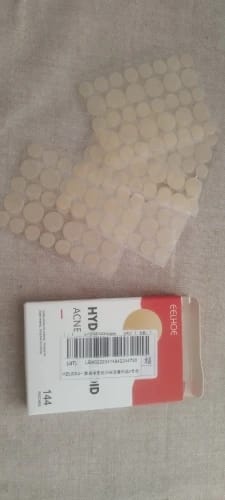 Customer photo review of Patchs anti boutons et acné