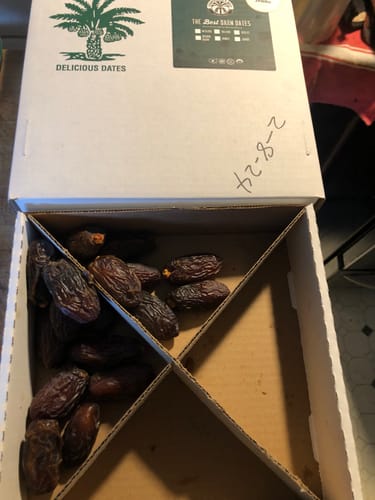 Customer photo review of Organic Jumbo Medjool Dates Bulk Generic Box