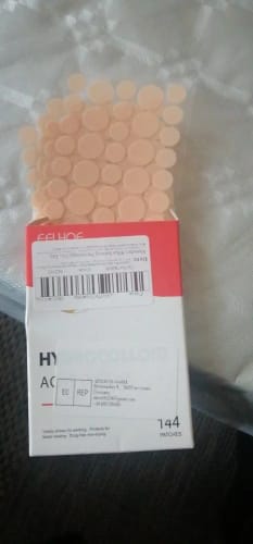 Customer photo review of Patchs anti boutons et acné