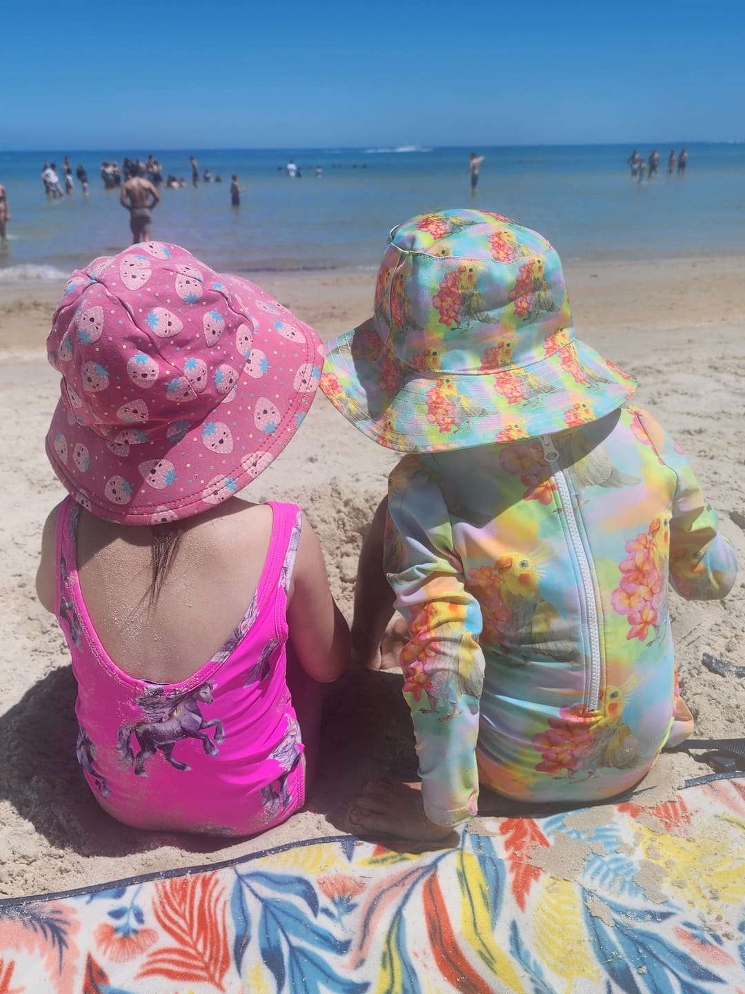 Customer photo review of Cockatiel Beach Hat