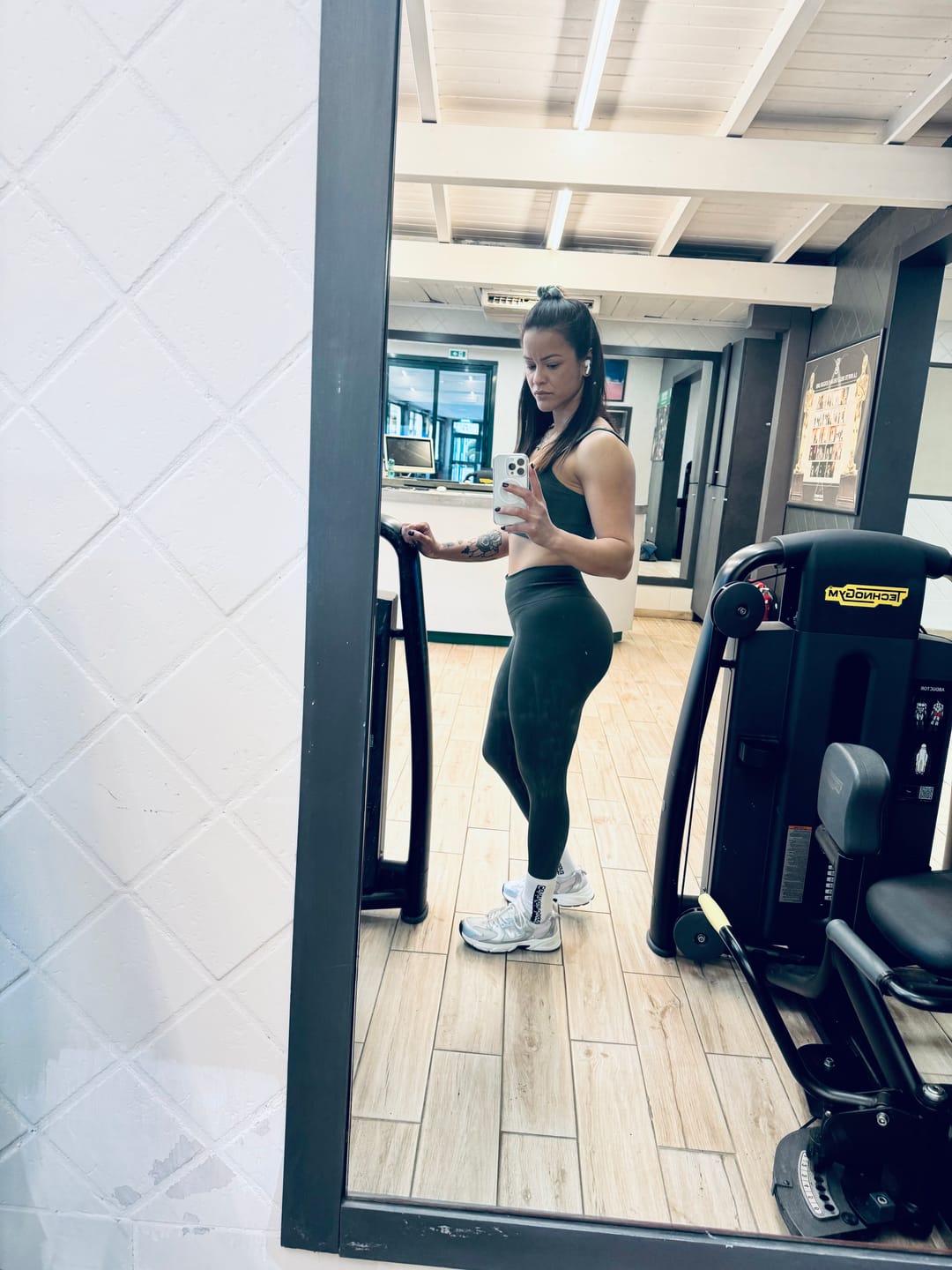 Customer photo review of Leggings Confidence Coal Green