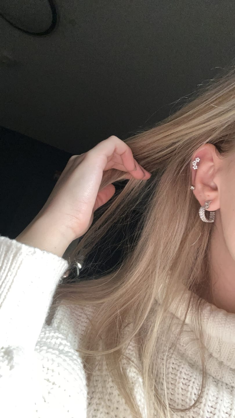Customer photo review of Bloomy Piercing | Titan