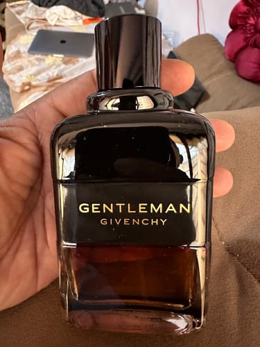 Customer photo review of Givenchy Gentleman Reserve Privée Eau De Parfum