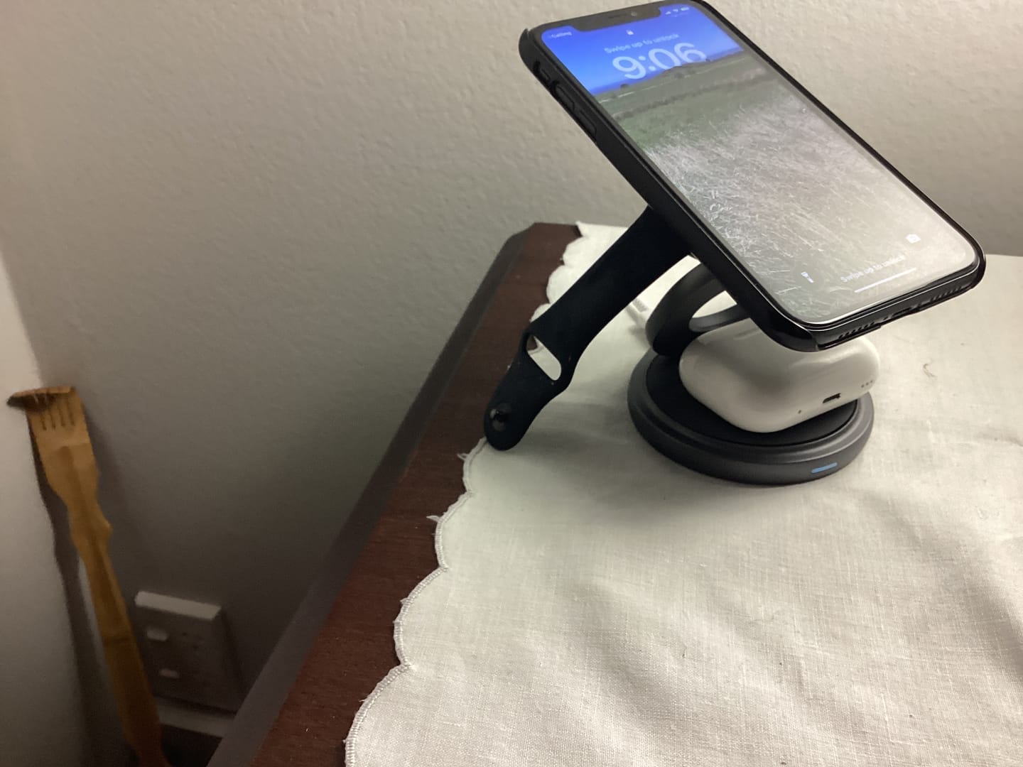 Customer photo review of MagFold Twist Qi2