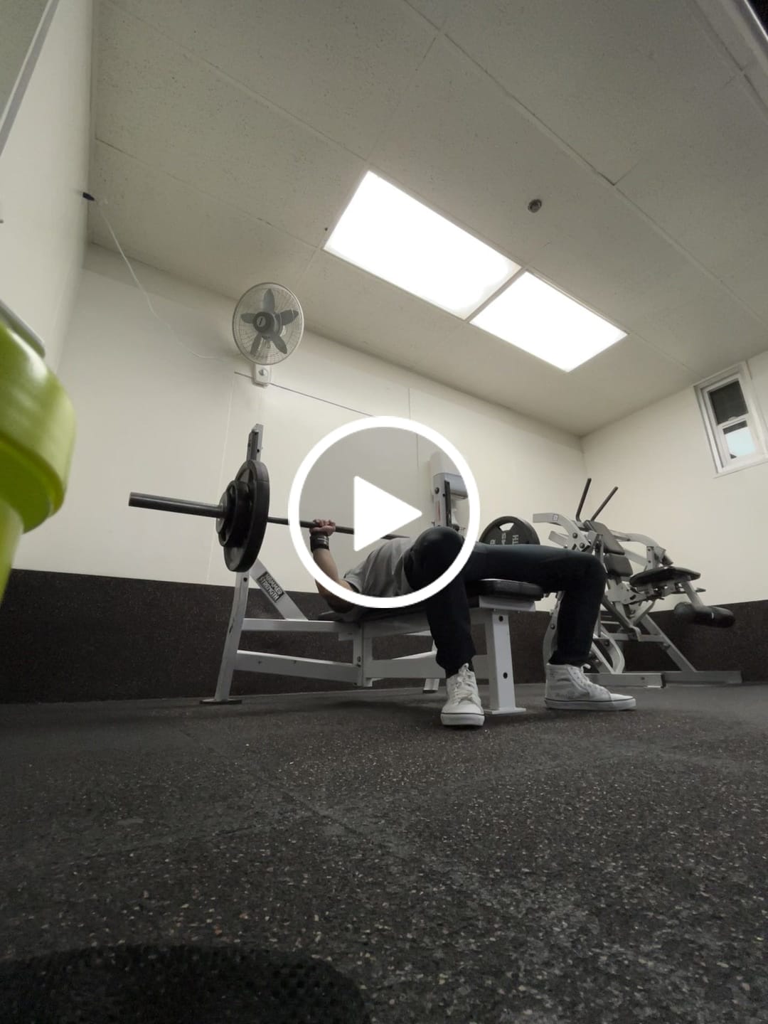 Customer video review of HolStrength Wrist Wraps 18"