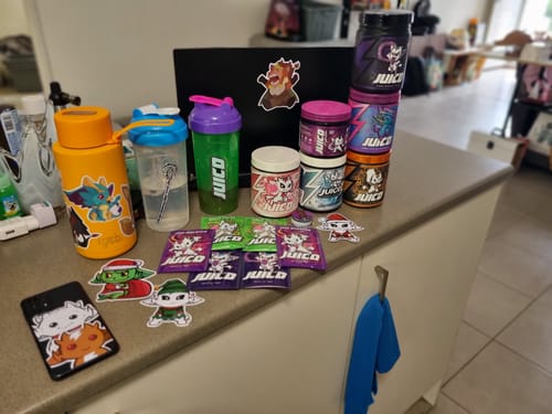 Customer photo review of Neon Dimensions Shaker 2.0