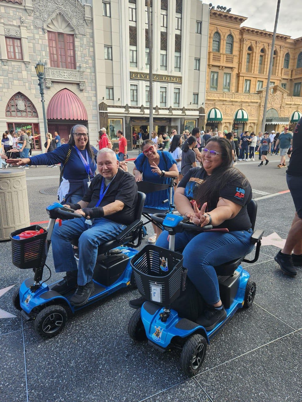 Customer photo review of Multiday Rental 4 Wheel 400 Pound Capacity Scooter
