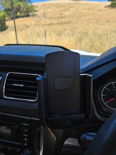 Customer photo review of Samsung Galaxy S23 Ultra Wireless Charging Car Phone Holder for Strike Rugged Case