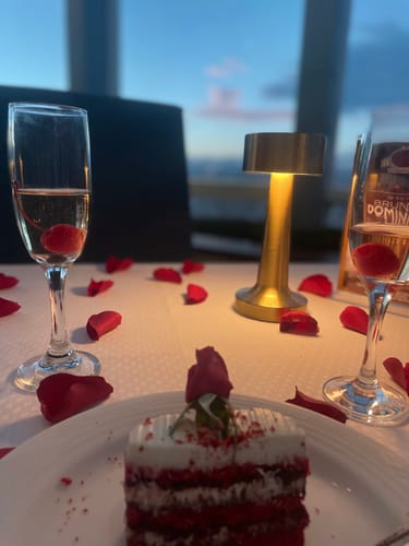 Customer photo review of Cena Romántica Febrero