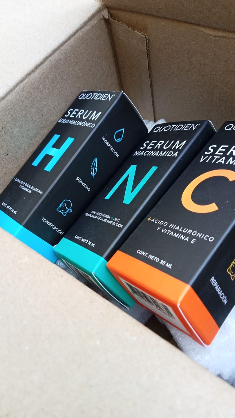 Customer photo review of Kit Los Esenciales (29% OFF) - Serum de Vitamina C 30ml + Serum de Niacinamida 30ml + Serum de Ácido Hialurónico 30ml