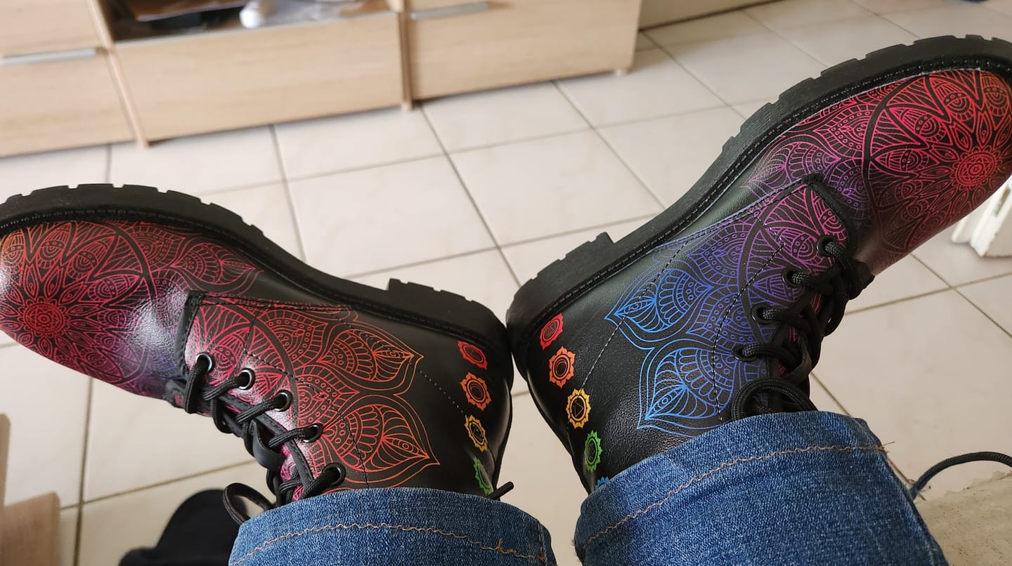 Customer photo review of Boots Chakra