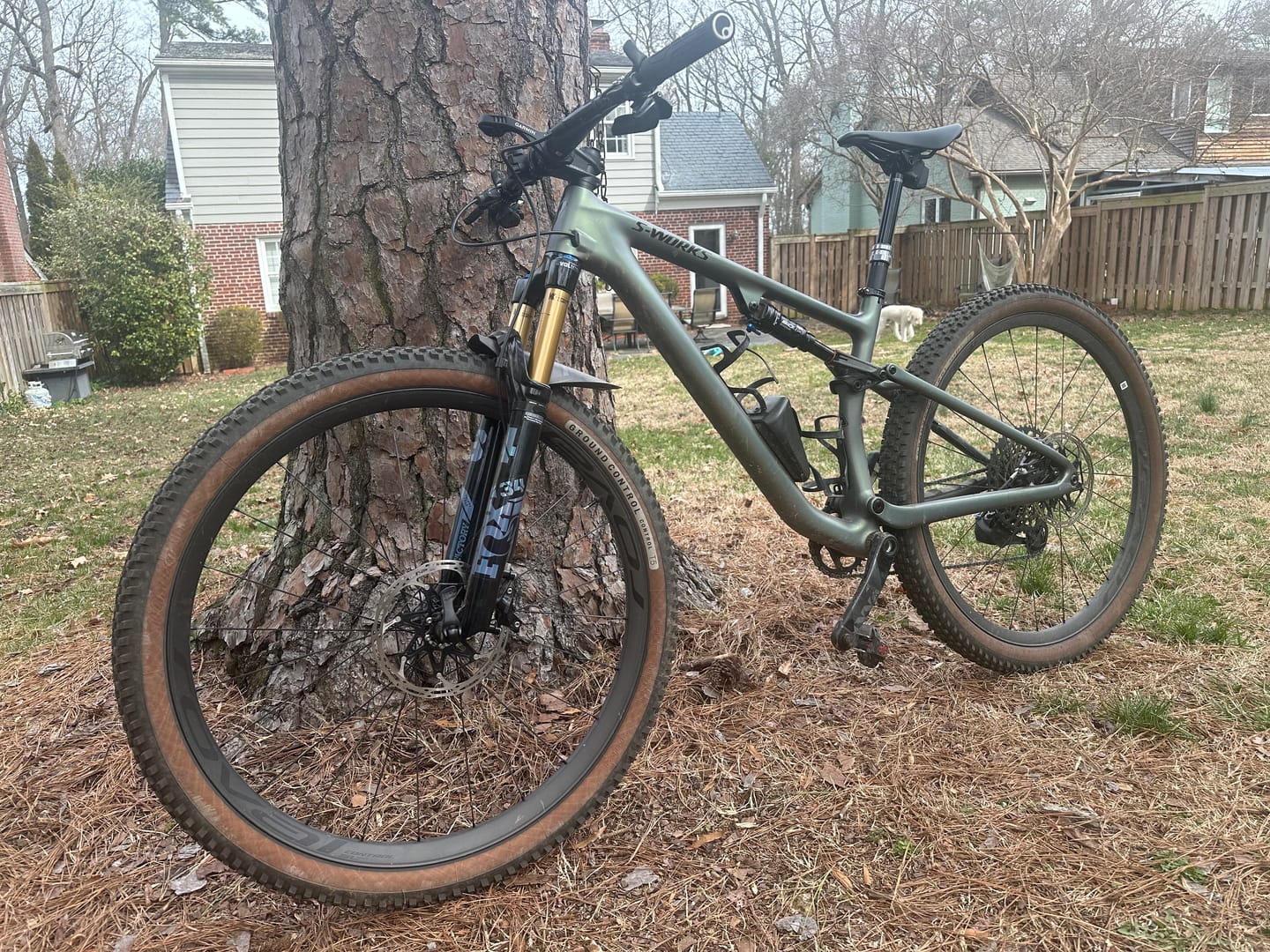 Customer photo review of Metallic Fox 34 Factory Fork Decal