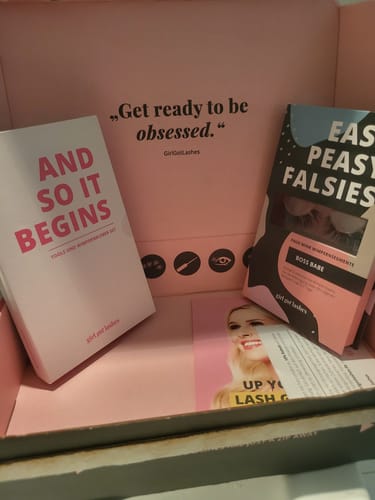 Customer photo review of And so it begins - Starter Set (mit transparentem Wimpernkleber)