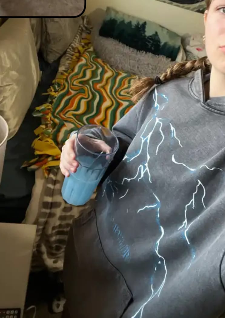 Customer photo review of Aelfric Eden Lightning Graphic Hoodie