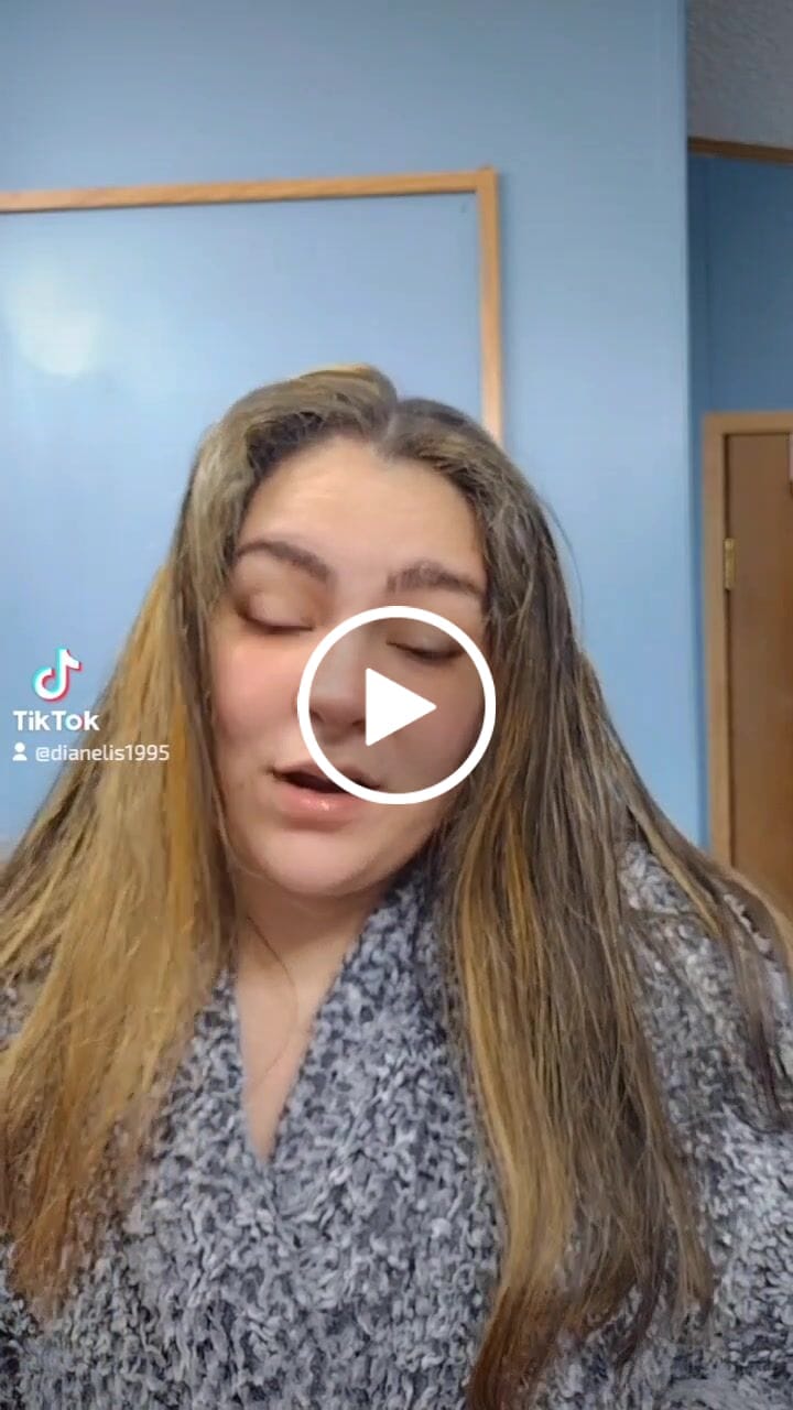 Customer video review of Perla Blue Prescription Colored Contact Lenses