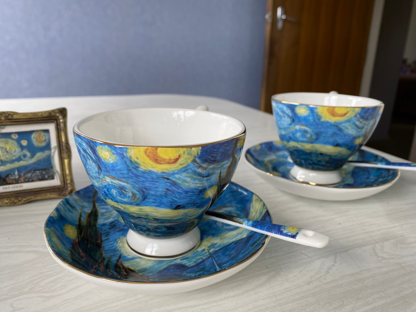 Customer photo review of Van Gogh tea cups