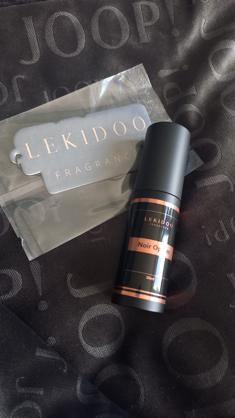 Customer photo review of Noir Opium Autoparfüm