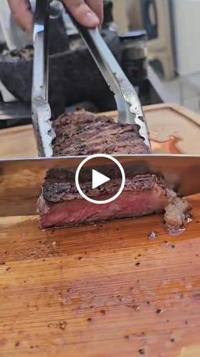 Reseña con vídeo de un cliente sobre Rib Eye Steak Black Brangus