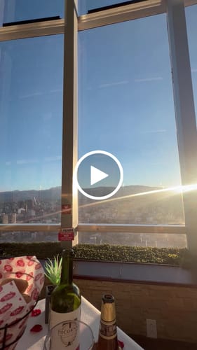 Customer video review of Cena Romántica Febrero