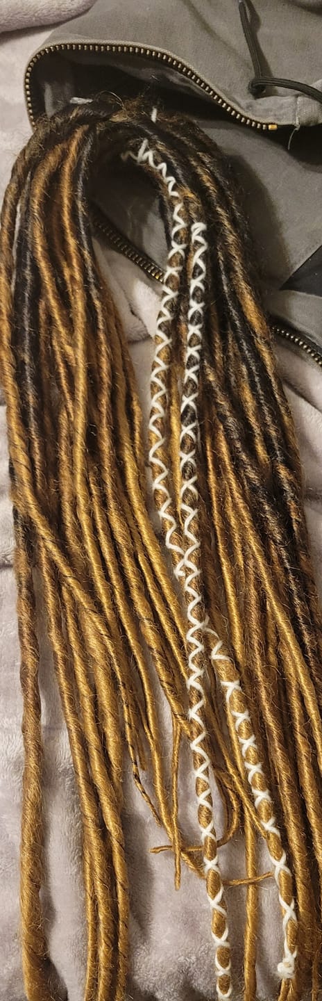 Customer photo review of DARK WARM CARAMEL MELT