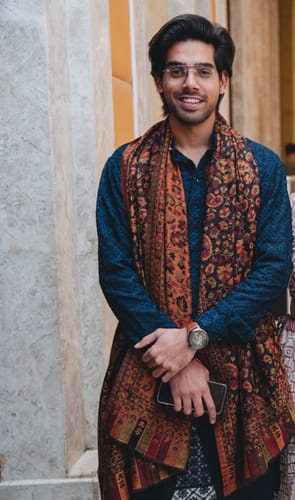 Customer photo review of Pashtush Mens Ethnic Weave Stole, Fine Wool, Black