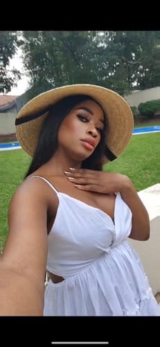 Customer photo review of Factory Made : 12a Brazilian Tpart Wigs