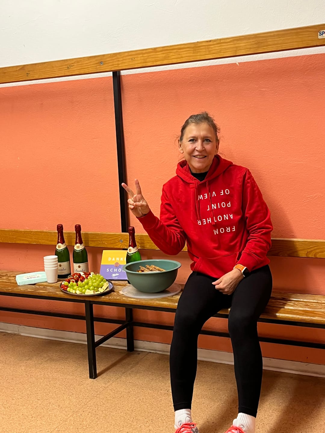 Customer photo review of Damen Hoodie regular fit "FROM ANOTHER POINT OF VIEW" Bio-Baumwolle