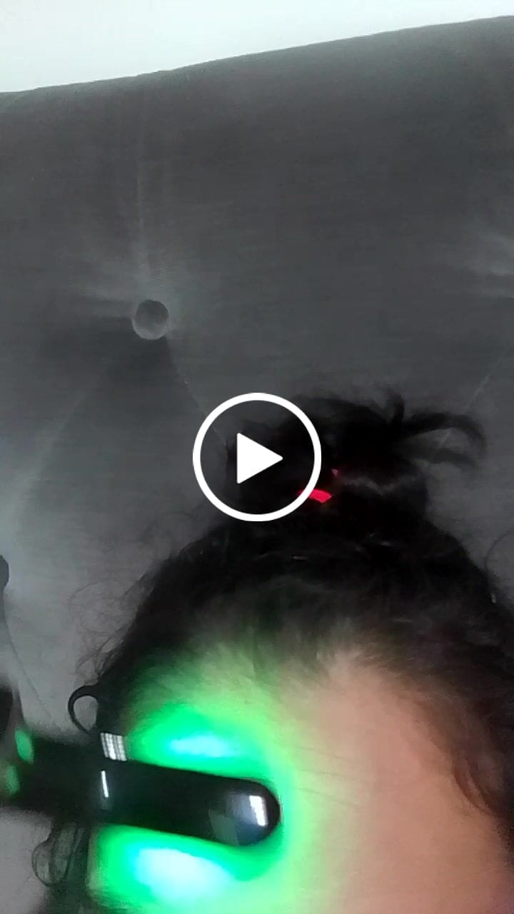 Customer video review of Naked Skin™ Handset