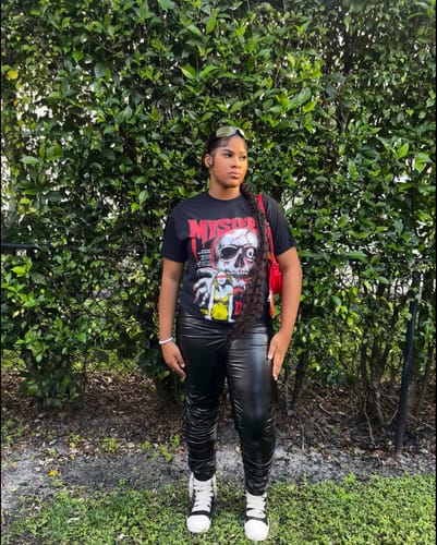 Customer photo review of Red Thunder 4s DopeSkill T-shirt Mystery Ghostly Grasp Graphic